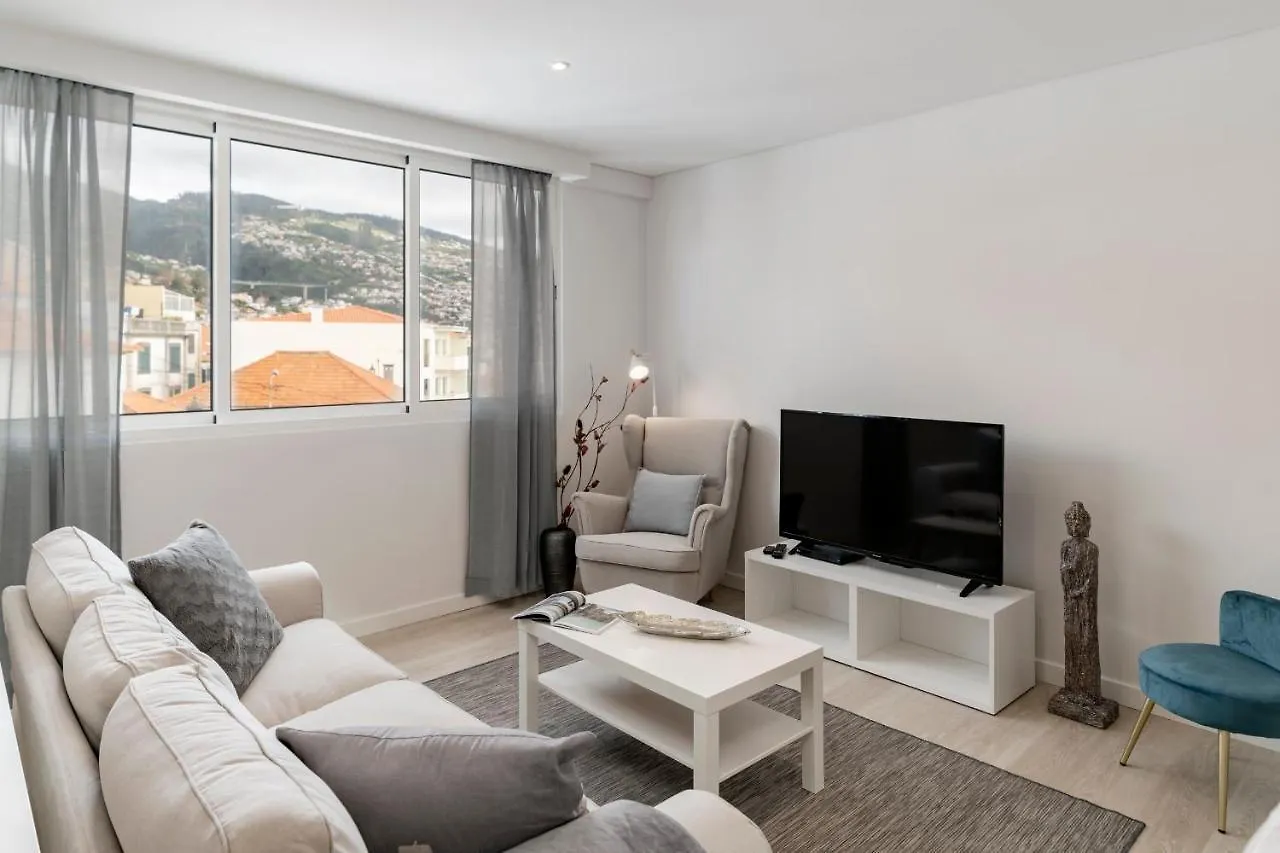 Calcada Do Pico I By An Island Apart 푼샬 아파트